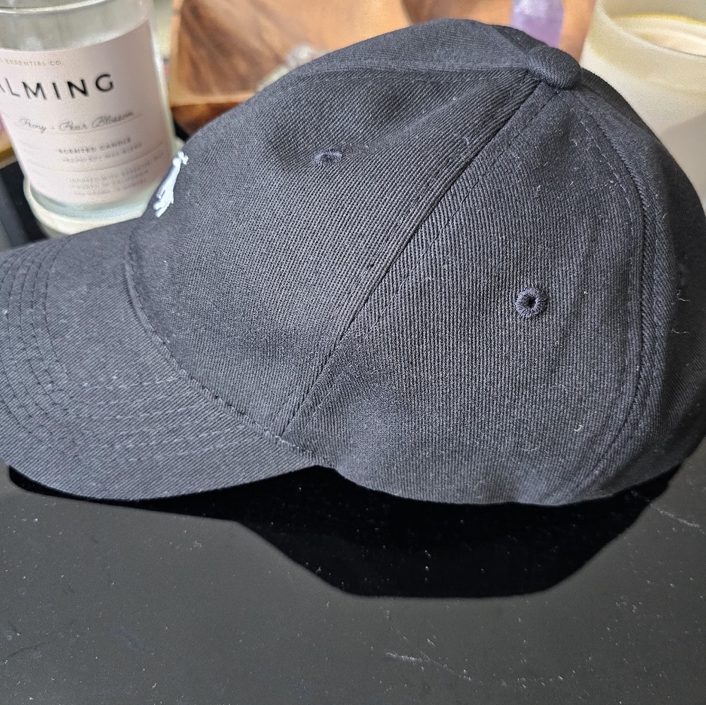 Hat - Picture 2 of 5